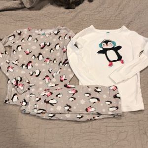 Carter’s 3 piece pajama set, size 10. Penguins!